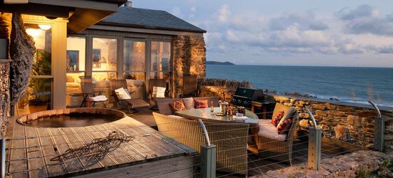 Five perfect places to stay on the coast of Cornwall collection