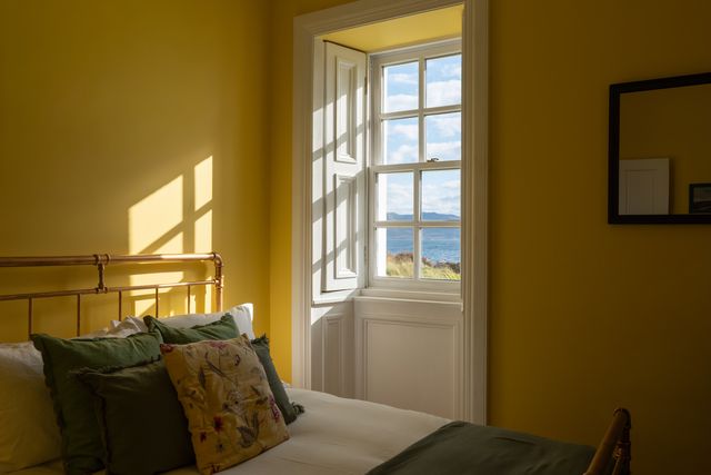 Eilean Sionnach Lighthouse Cottage - Sawday's